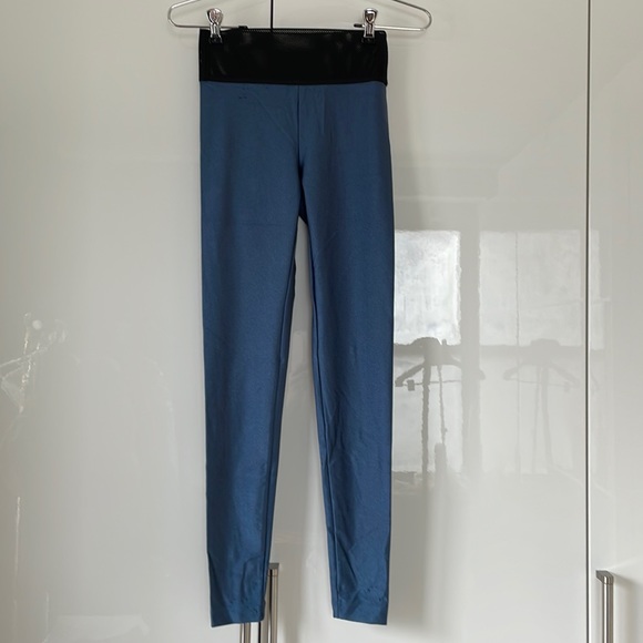 KORAL Leggings Color-Blue/Black Size-Small NWOT - Picture 1 of 14